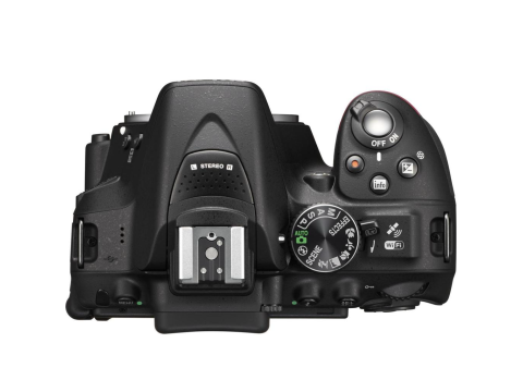 D-SLR fotoaparat Nikon D5300 + 18-55 VR AF-P + 70-300 AF-P DX VR